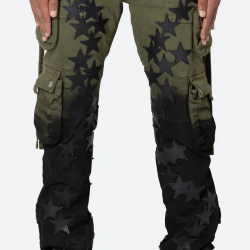 MNML Green Cargo Pants with Black Star Accents - Picture 8 of 12